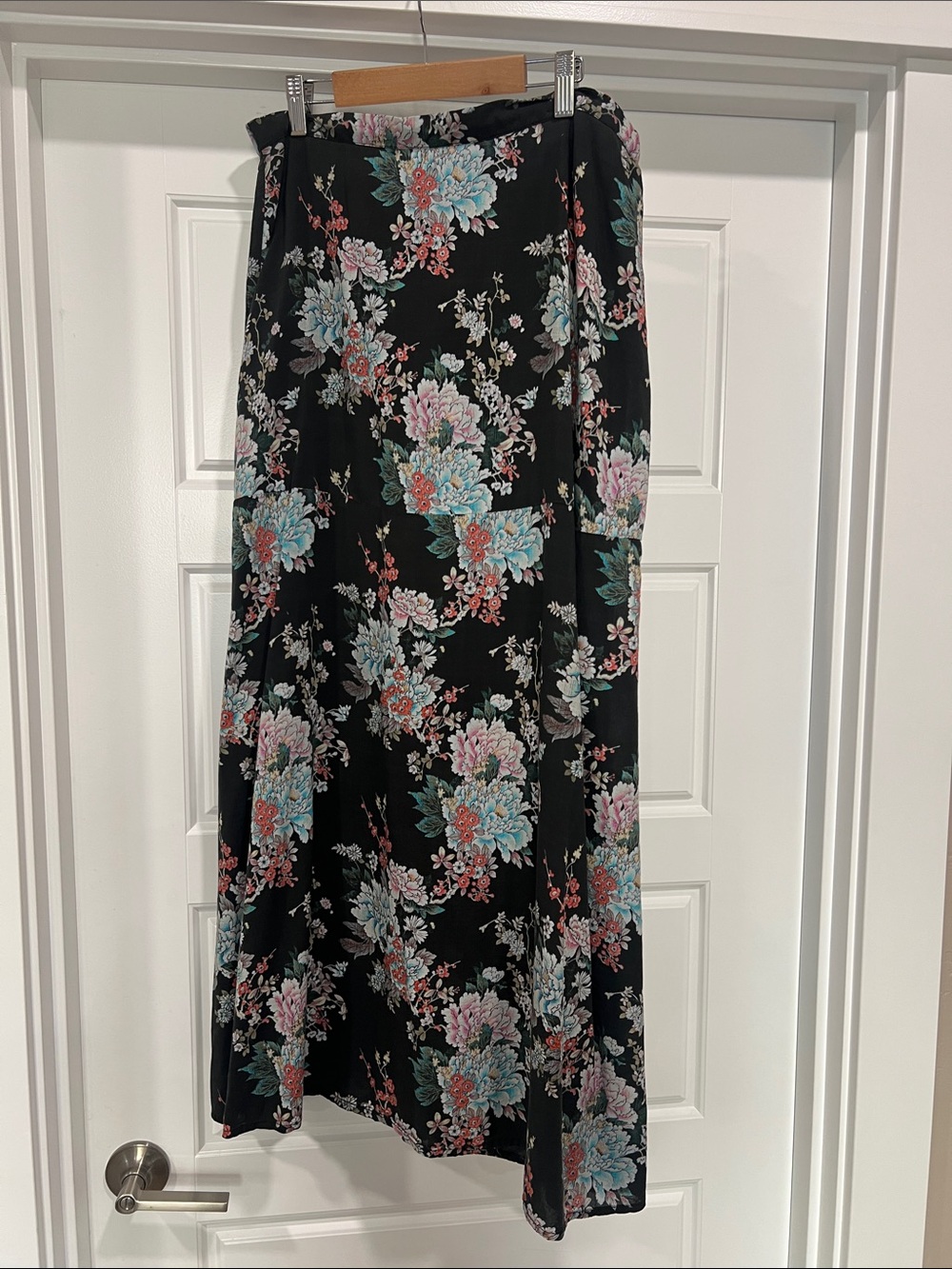 Tolani Collection Black Maxi Skirt with Pastel Floral Print. Size M